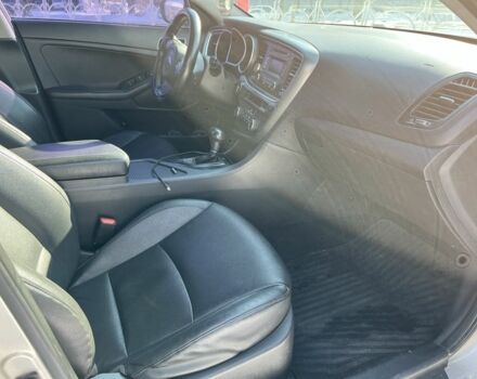 Серый Киа K5, объемом двигателя 2 л и пробегом 290 тыс. км за 9500 $, фото 6 на Automoto.ua