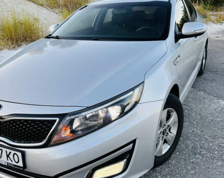 Серый Киа K5, объемом двигателя 2 л и пробегом 222 тыс. км за 10000 $, фото 1 на Automoto.ua