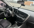 Серый Киа K5, объемом двигателя 2 л и пробегом 246 тыс. км за 7600 $, фото 16 на Automoto.ua