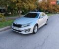 Серый Киа K5, объемом двигателя 2 л и пробегом 202 тыс. км за 12300 $, фото 1 на Automoto.ua