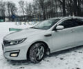 Серый Киа K5, объемом двигателя 2 л и пробегом 158 тыс. км за 9600 $, фото 3 на Automoto.ua