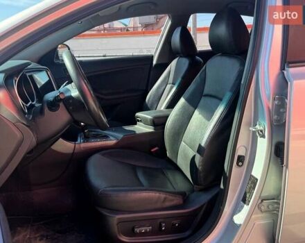 Серый Киа K5, объемом двигателя 2 л и пробегом 224 тыс. км за 10490 $, фото 8 на Automoto.ua