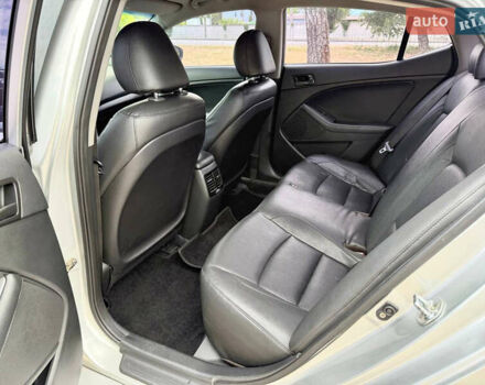 Серый Киа K5, объемом двигателя 2 л и пробегом 218 тыс. км за 8350 $, фото 27 на Automoto.ua