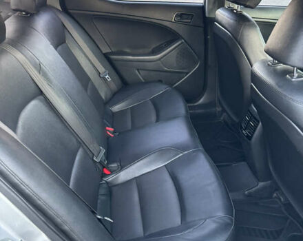 Серый Киа K5, объемом двигателя 2 л и пробегом 222 тыс. км за 10000 $, фото 19 на Automoto.ua