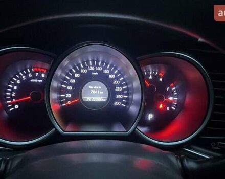 Серый Киа K5, объемом двигателя 2 л и пробегом 230 тыс. км за 8700 $, фото 6 на Automoto.ua