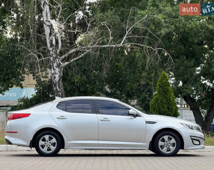 Серый Киа K5, объемом двигателя 2 л и пробегом 218 тыс. км за 8350 $, фото 6 на Automoto.ua