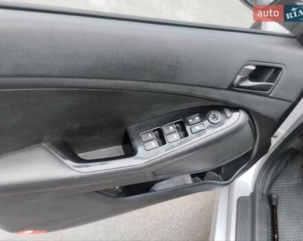 Серый Киа K5, объемом двигателя 2 л и пробегом 261 тыс. км за 6999 $, фото 9 на Automoto.ua