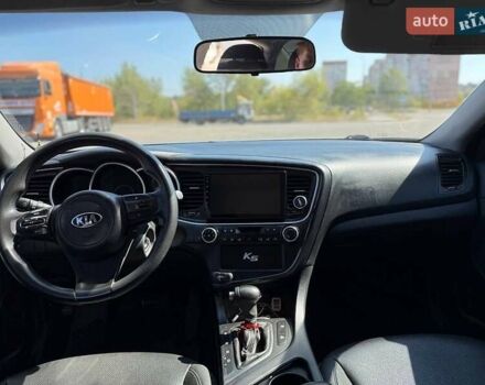 Серый Киа K5, объемом двигателя 2 л и пробегом 320 тыс. км за 8998 $, фото 6 на Automoto.ua