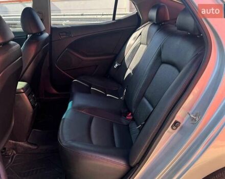 Сірий Кіа K5, об'ємом двигуна 2 л та пробігом 225 тис. км за 9490 $, фото 9 на Automoto.ua