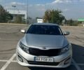 Серый Киа K5, объемом двигателя 2 л и пробегом 340 тыс. км за 8999 $, фото 3 на Automoto.ua