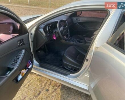 Серый Киа K5, объемом двигателя 2 л и пробегом 456 тыс. км за 8500 $, фото 8 на Automoto.ua