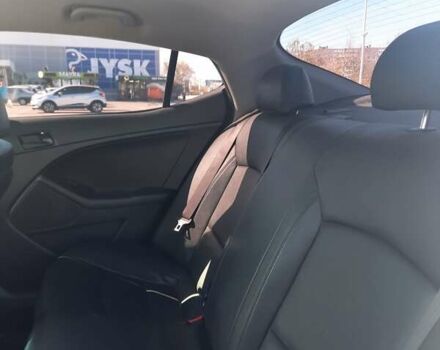 Серый Киа K5, объемом двигателя 2 л и пробегом 177 тыс. км за 10400 $, фото 10 на Automoto.ua