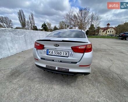 Серый Киа K5, объемом двигателя 2 л и пробегом 115 тыс. км за 10300 $, фото 4 на Automoto.ua