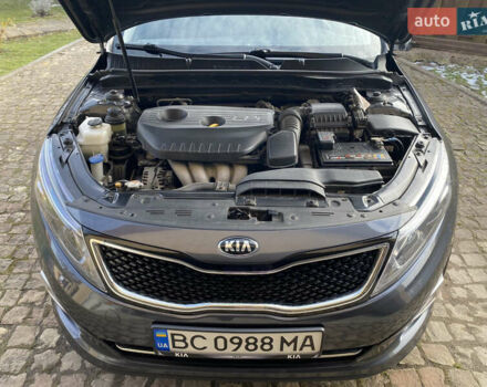 Серый Киа K5, объемом двигателя 2 л и пробегом 208 тыс. км за 10550 $, фото 25 на Automoto.ua