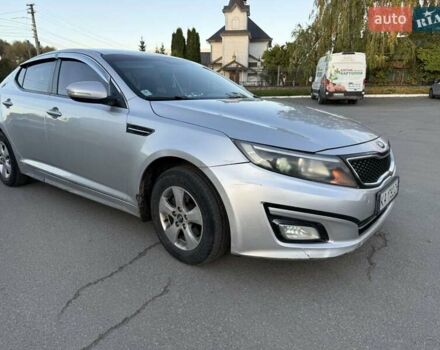 Серый Киа K5, объемом двигателя 2 л и пробегом 230 тыс. км за 7000 $, фото 2 на Automoto.ua