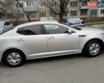 Серый Киа K5, объемом двигателя 2 л и пробегом 261 тыс. км за 6999 $, фото 4 на Automoto.ua