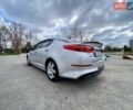 Серый Киа K5, объемом двигателя 2 л и пробегом 115 тыс. км за 10300 $, фото 8 на Automoto.ua