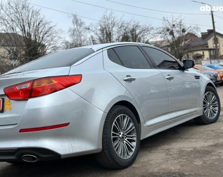 Серый Киа K5, объемом двигателя 2 л и пробегом 205 тыс. км за 10790 $, фото 6 на Automoto.ua