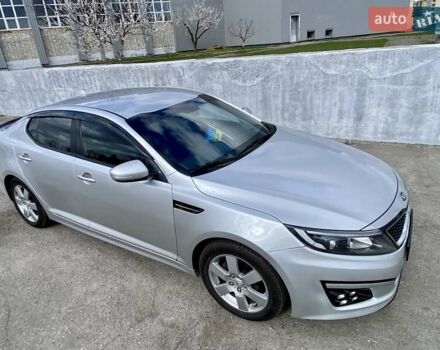 Серый Киа K5, объемом двигателя 2 л и пробегом 115 тыс. км за 10300 $, фото 11 на Automoto.ua
