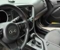 Серый Киа K5, объемом двигателя 2 л и пробегом 270 тыс. км за 8800 $, фото 9 на Automoto.ua
