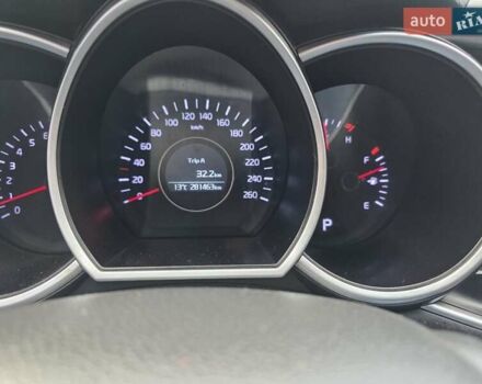 Серый Киа K5, объемом двигателя 2 л и пробегом 281 тыс. км за 8000 $, фото 18 на Automoto.ua