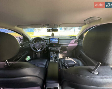 Серый Киа K5, объемом двигателя 2 л и пробегом 215 тыс. км за 11500 $, фото 7 на Automoto.ua