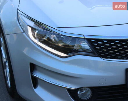 Серый Киа K5, объемом двигателя 2 л и пробегом 158 тыс. км за 14799 $, фото 18 на Automoto.ua