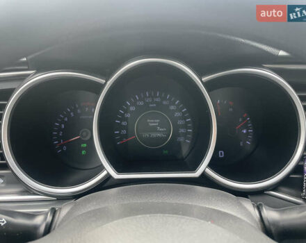 Серый Киа K5, объемом двигателя 0 л и пробегом 335 тыс. км за 9250 $, фото 20 на Automoto.ua