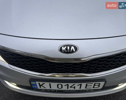 Серый Киа K5, объемом двигателя 2 л и пробегом 200 тыс. км за 11300 $, фото 7 на Automoto.ua