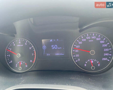 Серый Киа K5, объемом двигателя 2 л и пробегом 338 тыс. км за 12000 $, фото 12 на Automoto.ua