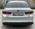 Серый Киа K5, объемом двигателя 2 л и пробегом 280 тыс. км за 11500 $, фото 4 на Automoto.ua