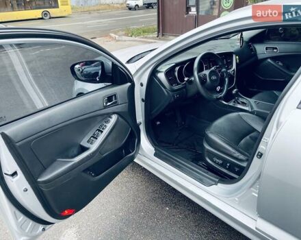 Сірий Кіа K5, об'ємом двигуна 2 л та пробігом 299 тис. км за 6700 $, фото 10 на Automoto.ua