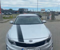 Серый Киа K5, объемом двигателя 2 л и пробегом 338 тыс. км за 12000 $, фото 2 на Automoto.ua