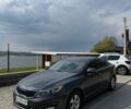 Серый Киа K5, объемом двигателя 2 л и пробегом 248 тыс. км за 9300 $, фото 1 на Automoto.ua