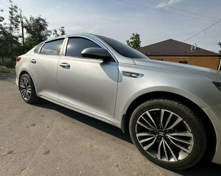 Серый Киа K5, объемом двигателя 2 л и пробегом 215 тыс. км за 11500 $, фото 2 на Automoto.ua
