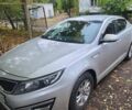 Серый Киа K5, объемом двигателя 2 л и пробегом 207 тыс. км за 8500 $, фото 3 на Automoto.ua