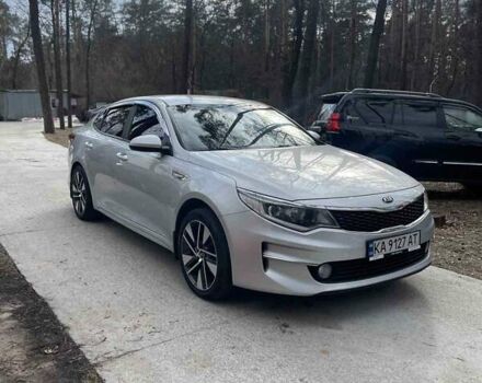 Серый Киа K5, объемом двигателя 2 л и пробегом 296 тыс. км за 10900 $, фото 2 на Automoto.ua