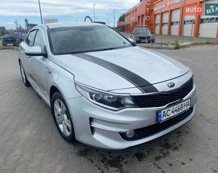 Серый Киа K5, объемом двигателя 2 л и пробегом 338 тыс. км за 12000 $, фото 1 на Automoto.ua