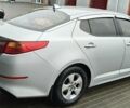 Серый Киа K5, объемом двигателя 2 л и пробегом 270 тыс. км за 8800 $, фото 3 на Automoto.ua