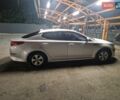 Серый Киа K5, объемом двигателя 2 л и пробегом 365 тыс. км за 10000 $, фото 11 на Automoto.ua