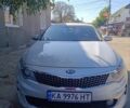 Серый Киа K5, объемом двигателя 2 л и пробегом 225 тыс. км за 9500 $, фото 1 на Automoto.ua