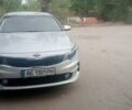Серый Киа K5, объемом двигателя 2 л и пробегом 190 тыс. км за 12500 $, фото 1 на Automoto.ua