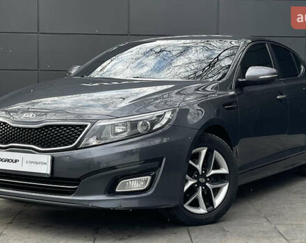 Серый Киа K5, объемом двигателя 2 л и пробегом 197 тыс. км за 11000 $, фото 6 на Automoto.ua