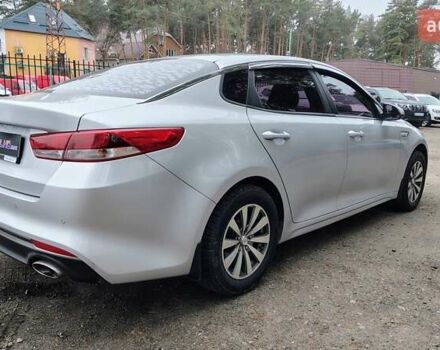 Серый Киа K5, объемом двигателя 2 л и пробегом 314 тыс. км за 10000 $, фото 6 на Automoto.ua