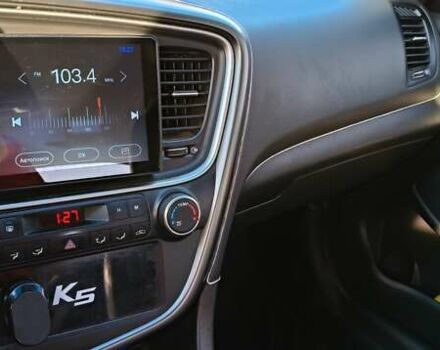 Серый Киа K5, объемом двигателя 2 л и пробегом 270 тыс. км за 8900 $, фото 4 на Automoto.ua
