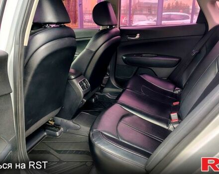 Сірий Кіа K5, об'ємом двигуна 2 л та пробігом 314 тис. км за 9499 $, фото 5 на Automoto.ua