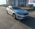 Серый Киа K5, объемом двигателя 2 л и пробегом 237 тыс. км за 9900 $, фото 9 на Automoto.ua