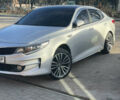 Серый Киа K5, объемом двигателя 2 л и пробегом 215 тыс. км за 11500 $, фото 1 на Automoto.ua