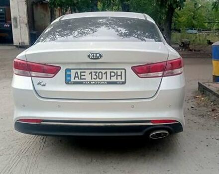 Серый Киа K5, объемом двигателя 2 л и пробегом 190 тыс. км за 12500 $, фото 8 на Automoto.ua