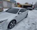 Серый Киа K5, объемом двигателя 1.7 л и пробегом 181 тыс. км за 15500 $, фото 4 на Automoto.ua